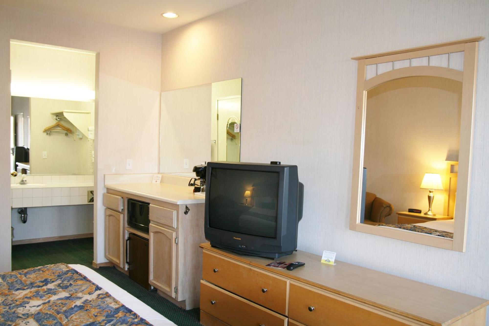 Days Inn By Wyndham Rocklin/Sacramento Экстерьер фото