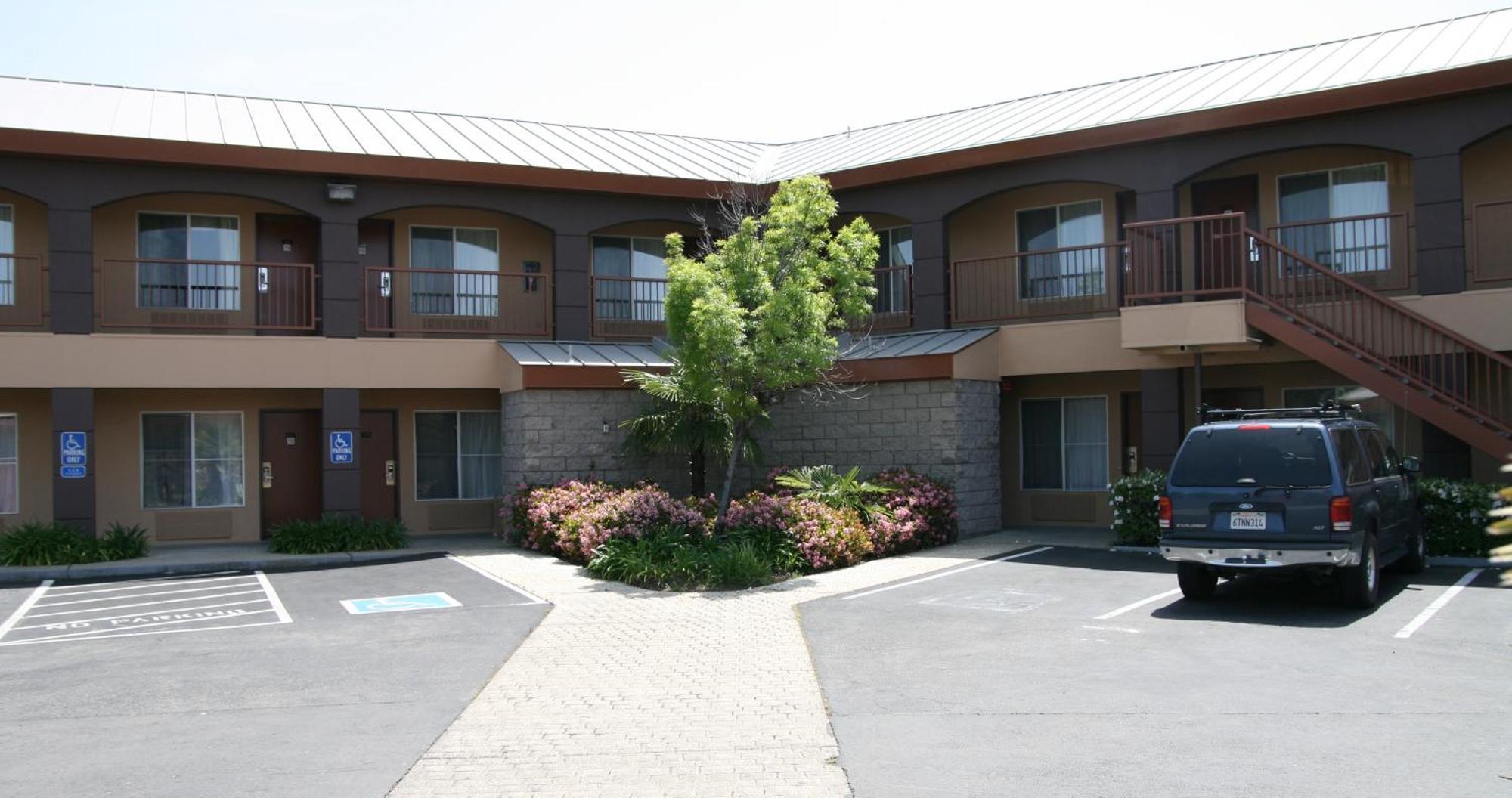 Days Inn By Wyndham Rocklin/Sacramento Экстерьер фото