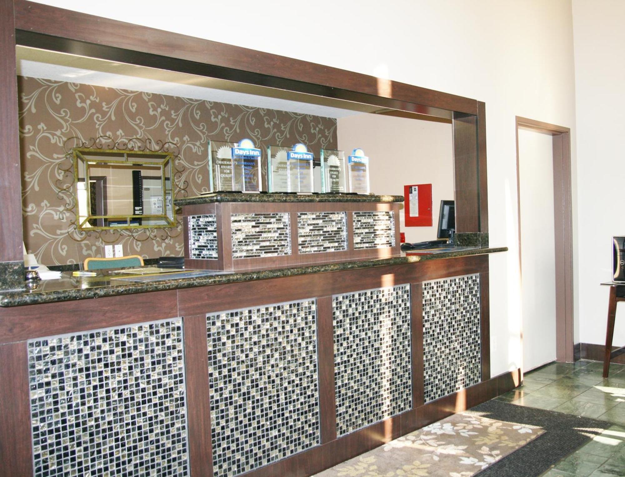Days Inn By Wyndham Rocklin/Sacramento Экстерьер фото
